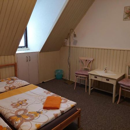 Penzion Mansky Dvur Dolni Zandov Exterior foto