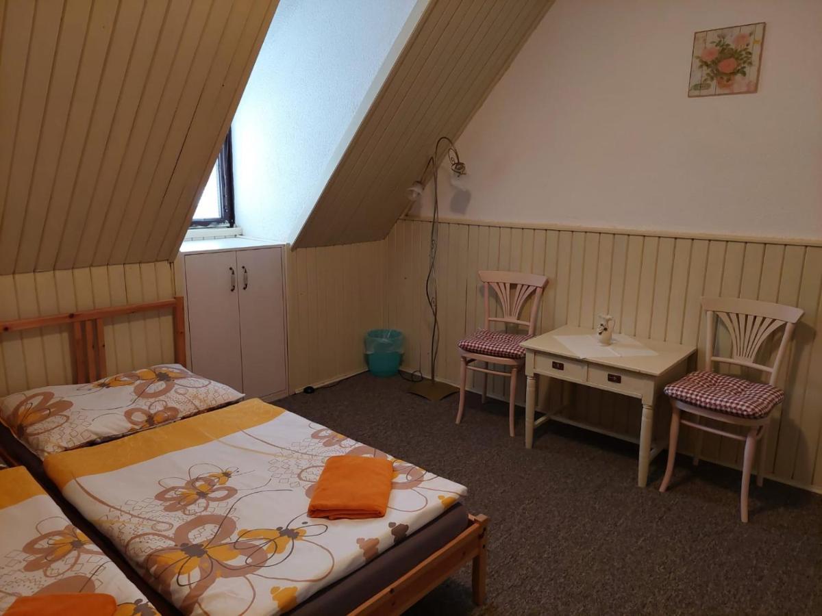 Penzion Mansky Dvur Dolni Zandov Exterior foto