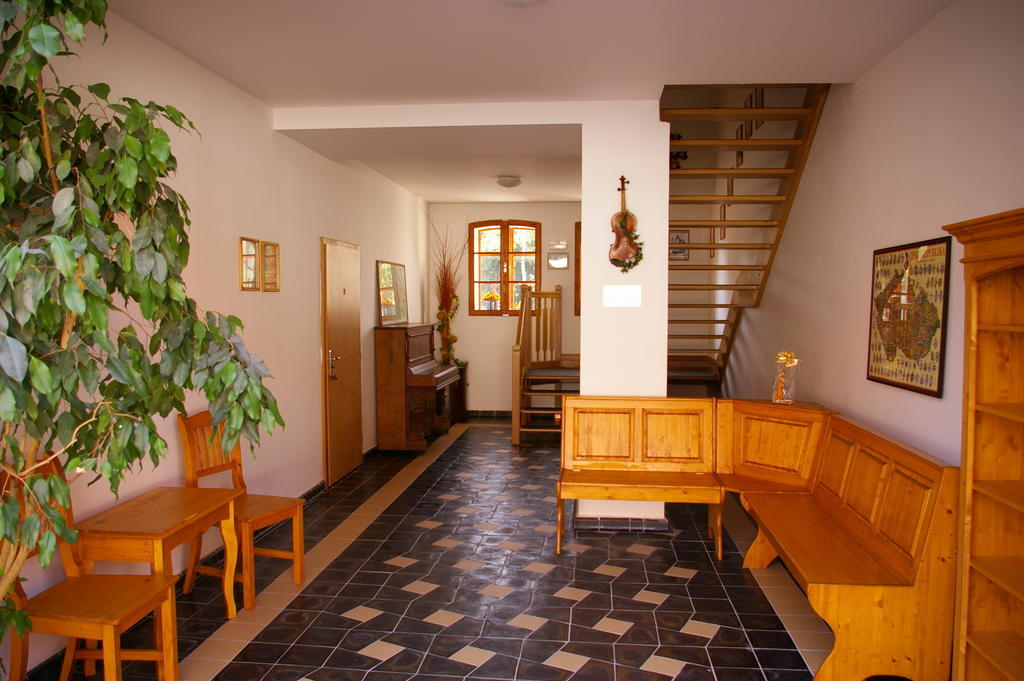 Penzion Mansky Dvur Dolni Zandov Exterior foto