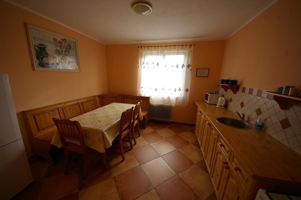 Penzion Mansky Dvur Dolni Zandov Exterior foto